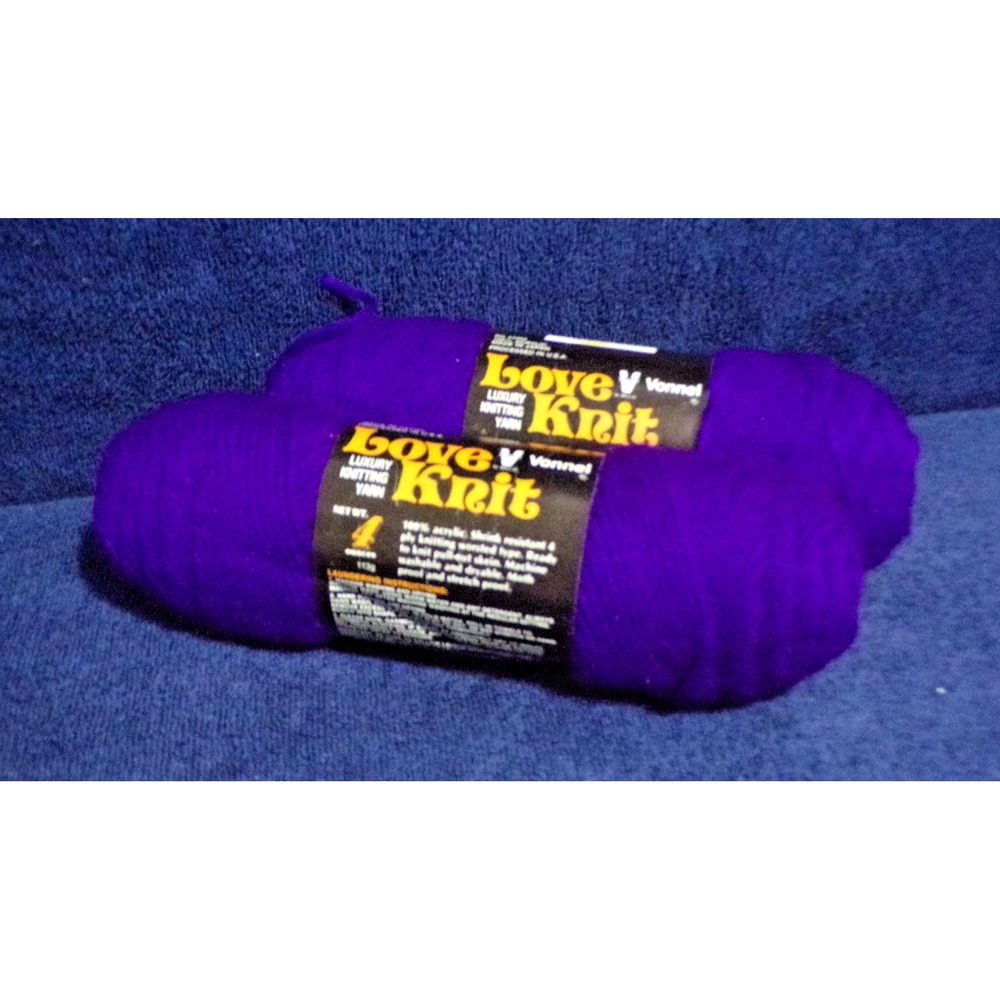 Love Knit Luxury Yarn Spectrum Violet-1118 Lot 8509 4 Oz Lot of 2 (1 Free Used)